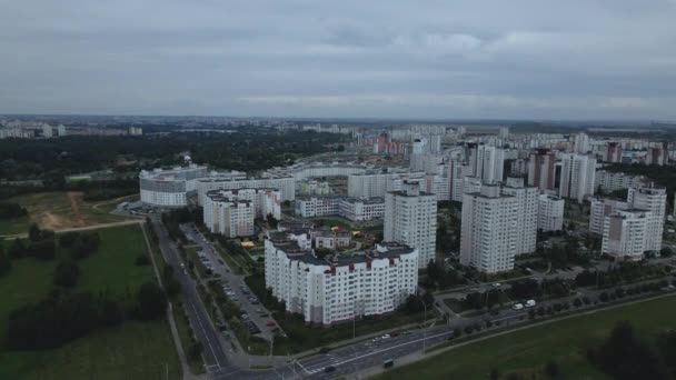 Nel Quartiere Moderni Edifici Più Piani Volare Crepuscolo Tramonto Fotografia — Video Stock