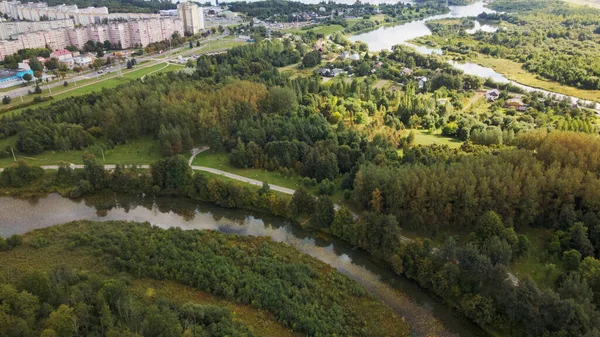 Город Пейзаж Рядом Находится Парковая Зона Аэрофотосъемка — стоковое фото