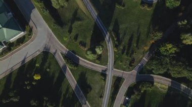 Park alanındaki yürüyüş yolları. Hava fotoğrafçılığı.