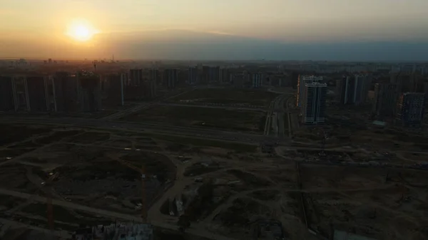 Строительство Современной Городской Застройки Строящиеся Высотные Здания Строительные Краны Аэрофотосъемка — стоковое фото