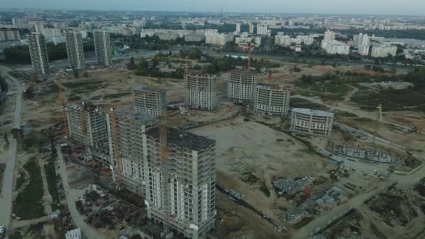 Construção Moderno Quarteirão Cidade Edifícios Altos Construção Guindastes Construção Fotografia — Vídeo de Stock