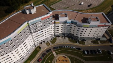 Şehir bloğu. Modern çok katlı binalar. Hava fotoğrafçılığı.