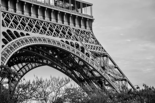 Pé da Torre Eiffel — Fotografia de Stock