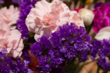 Paskalya çiçek buketi