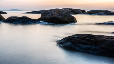 gerçeküstü deniz manzarası