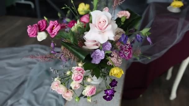 Bouquet Flowers Vase Different Plans Canon Mark Iii — Stock Video