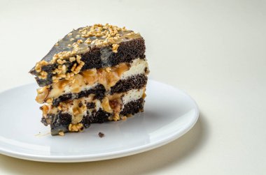 Fındıklı çikolatalı kek.