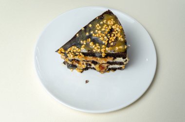 Fındıklı çikolatalı kek.