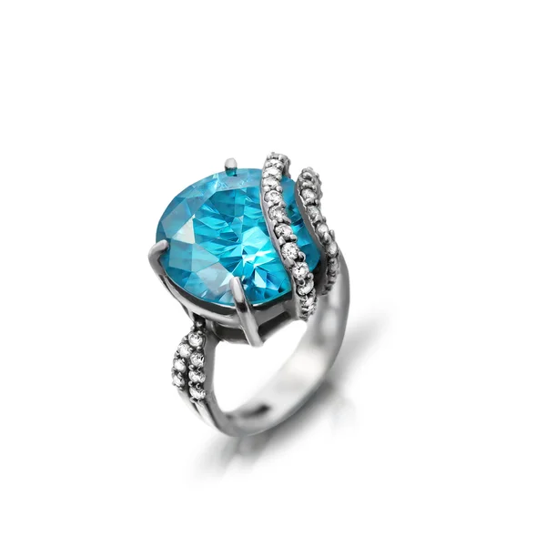 Takı. Gümüş Yüzük