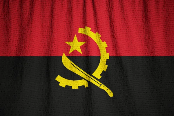 Primer plano de la bandera de Angola con volantes, bandera de Angola soplando en el viento —  Fotos de Stock