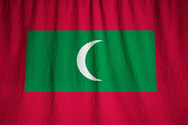 Gros plan du drapeau des Maldives huppé, drapeau des Maldives soufflant dans le vent — Photo