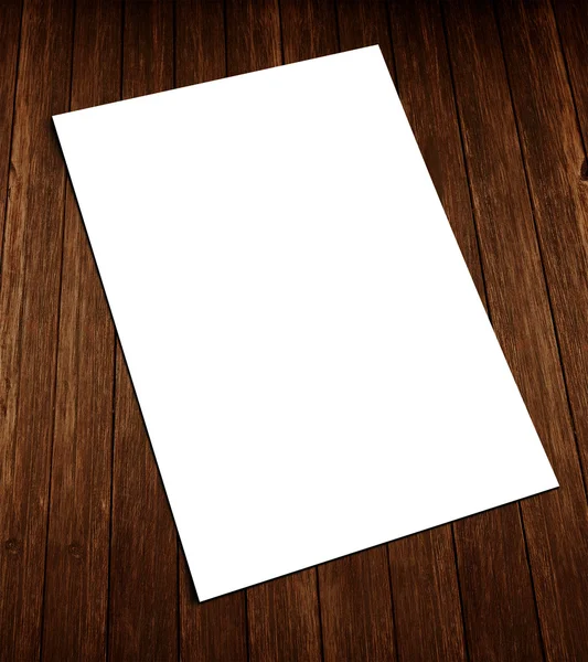Ahşap üzerine beyaz boş A4 el ilanı — Stok fotoğraf