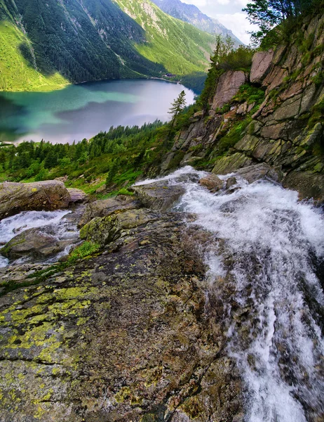 Vackra landskapet i Tatrabergen i området i ögat av havet — Stockfoto