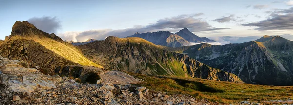 Schöne Aussicht auf Tatra-Gebirge, świnica — Stockfoto