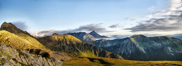 Πανέμορφο πανόραμα των βουνών Tatra, winica — Φωτογραφία Αρχείου