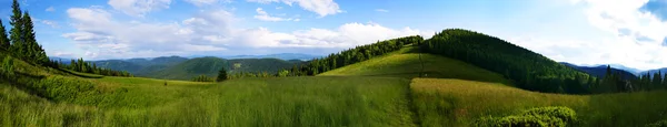 Piękna panorama gór — Zdjęcie stockowe