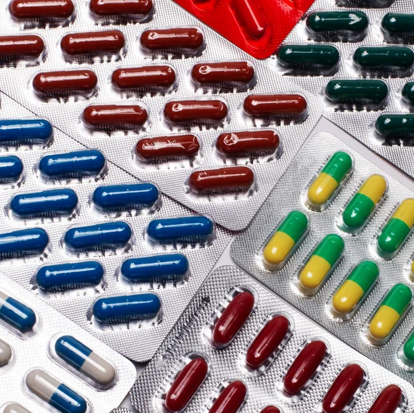 Фармацевтические Препараты Антибиотики Таблетки Лекарства Красочные Антибактериальные Таблетки Темном Фоне — стоковое фото