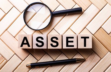 Tahta küplerin üzerinde 