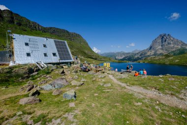 Ayous kulübesinde, Gentau Gölü 'nde, Ayous Gölü' nde, Pireneler Ulusal Parkı 'nda, Pireneler Atlantik' te, Fransa 'da
