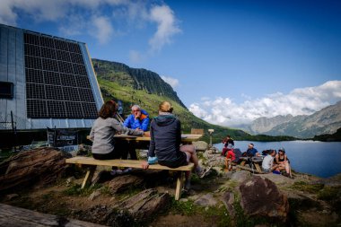 Ayous kulübesinde, Gentau Gölü 'nde, Ayous Gölü' nde, Pireneler Ulusal Parkı 'nda, Pireneler Atlantik' te, Fransa 'da