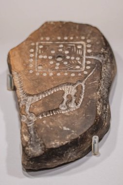 Kuyumcunun kalıbı, oyulmuş taş, M.Ö. ilk bin yıl, Huesca müzesi, Aragon topluluğu, İspanya