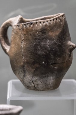 Kil çömlek, Chalcolithic, M.Ö. 5. bin yıl, Bulgaristan Ulusal Arkeoloji Müzesi, Sofya, Bulgaristan Cumhuriyeti, Avrupa
