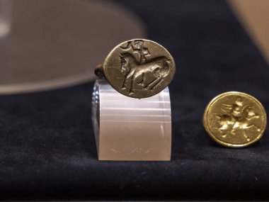 Trakya mühür yüzükleri, altın, M.Ö. 4. yüzyıl, Glojene, Lovech bölgesi, Bulgaristan Ulusal Arkeoloji Müzesi, Sofya, Bulgaristan Cumhuriyeti, Avrupa