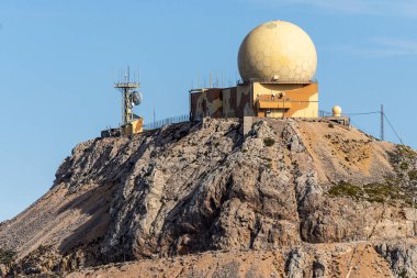Puig Major, Escorca, Serra de Tramuntana 'nın doğal alanı, Mayorka, Balearic Adaları' nın tepesindeki Hava Kuvvetleri askeri üssü.