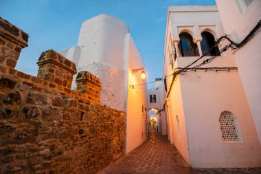 Yazar Antonio Gades 'in evi Portekiz duvarının yanında, İbn Khaldoune, Asilah, Fas, Kuzey Afrika