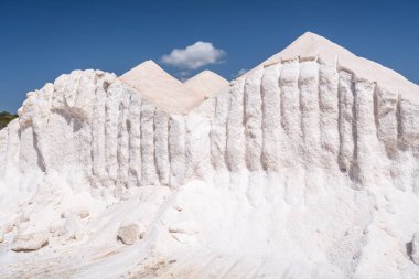 Salinas de Savall, kullanım ve pazarlama için toplanan tuz dağları, M.Ö. 4. yüzyıl tuz madeni, Colonia de Sant Jordi, Ses Salines, Mallorca, Balearic Adaları, İspanya