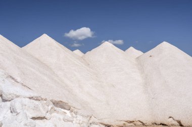 Salinas de Savall, kullanım ve pazarlama için toplanan tuz dağları, M.Ö. 4. yüzyıl tuz madeni, Colonia de Sant Jordi, Ses Salines, Mallorca, Balearic Adaları, İspanya
