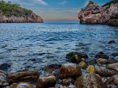 Deia Cove, Serra de Tramuntana 'nın doğal alanı, Majorca, Balear Adaları, İspanya