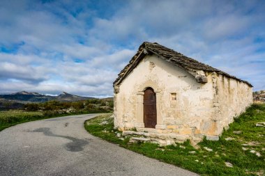San Isidro Kilisesi, Paules de Sarsa, Sobrarbe, Huesca ili, Aragon, Pyrenees dağı sıraları, İspanya