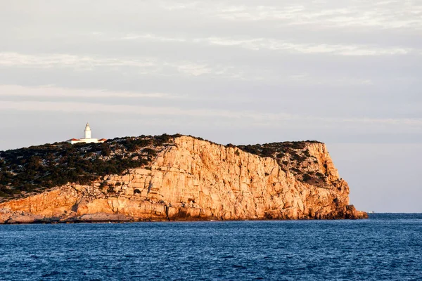 Conillera Adası Deniz Feneri, Cala Bassa-Cala Compte Doğal Parkı, İbiza, Balear Adaları, İspanya
