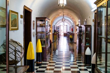 Menorca Askeri Müzesi, Cala Corb 'un eski kışlası, Es Castell' in merkez meydanı, İngilizler tarafından 1771 'de inşa edilmiş, Menorca, balkulak adaları, İspanya