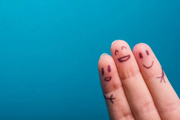 Три улыбающихся пальца, которые очень счастливы быть друзьями — стоковое фото