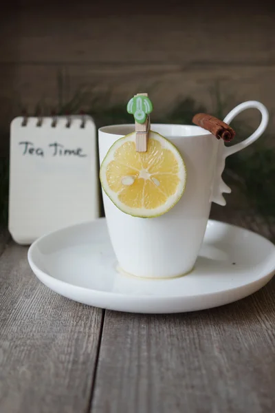 Tea with lemon — Stock Photo, Image