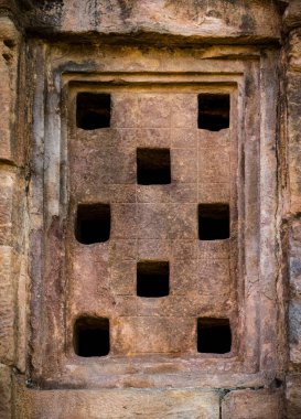 Antik Hint tapınakları pencere mimarisi Tek bir kumtaşına oymalar.