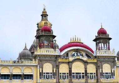 Mysore Sarayı 'nın yakın çekimi, Karnataka Hint-İslami mimariye sahip..