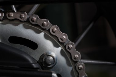 Motosiklet zincir üzerinde kir