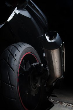 kir motosiklet yarış egzoz 