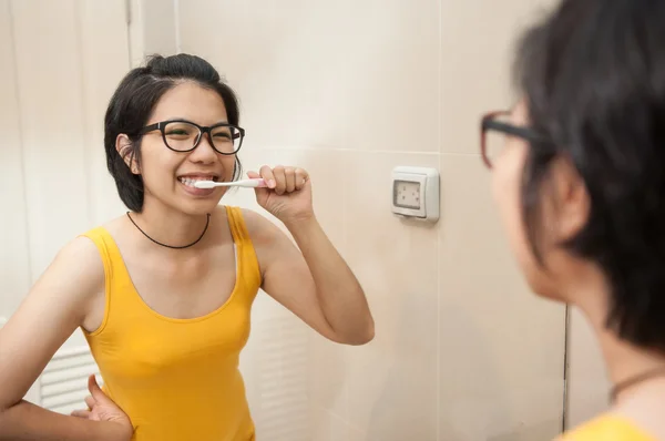 brushing the teeth