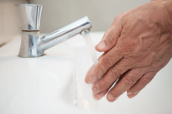 Fermer les mains, Lavage et nettoyage des mains — Photo