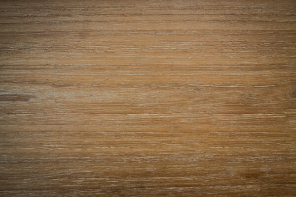 Ясень или дуб
.