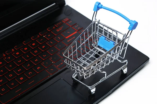 Selective Focus Picture Toy Cart Laptop Insight Online Shopping Concept — Stock Photo, Image