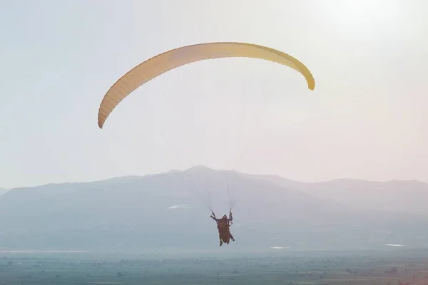 Parapente Volant Pamukkale Dans Soirée Est Une Nouvelle Attraction Pour — Photo