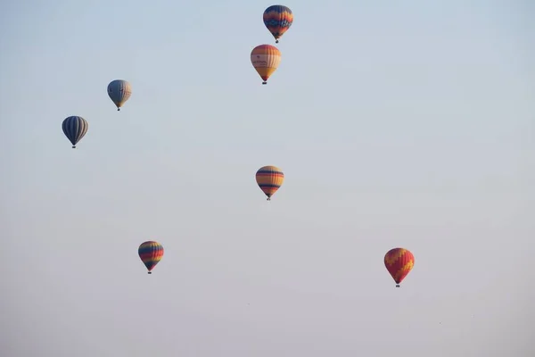 Μια Πρωινή Φωτογραφία Της Greme Γεμάτη Αερόστατο Κατά Την Ανατολή — Φωτογραφία Αρχείου