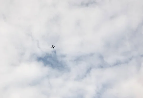 Quadcopter Flies Cloudy Sky — Stock Photo, Image