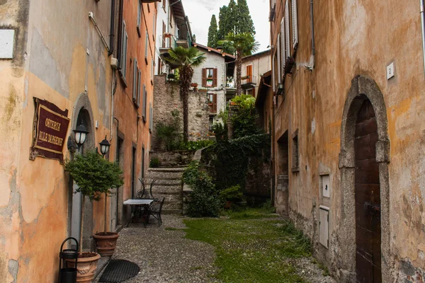 Bellagio città sul Lago di Como, Italia. Regione Lombardia. Strada italiana, arhitecture europea . — Foto Stock