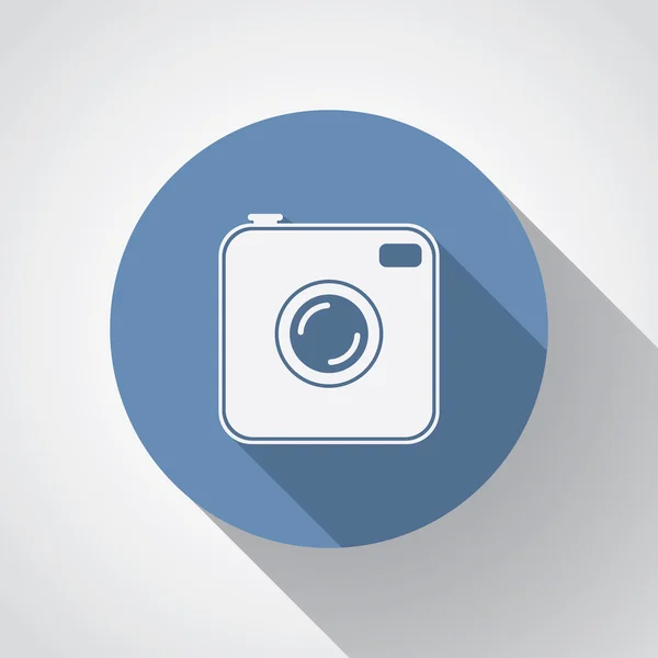 Old photocamera flat icon with long shadow — Stock Vector